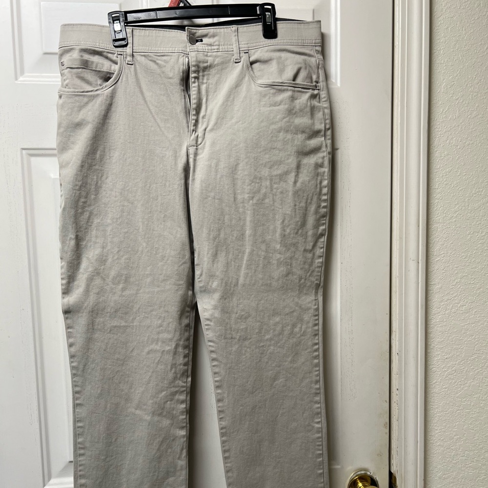 Men’s Calvin Klein chinos 36x30 worn once like new